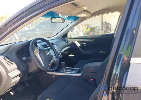 2015 Nissan Altima 2.5 S z USA, uszkodzony, nr VIN 1N4AL3AP3FC215412